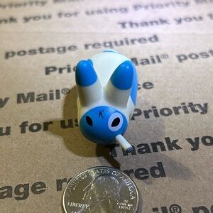 “Blue Polka Dots” Smorkin' Labbits Series 2 (2005)